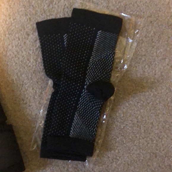 Sports injury/protective gear - Picture 6 of 6